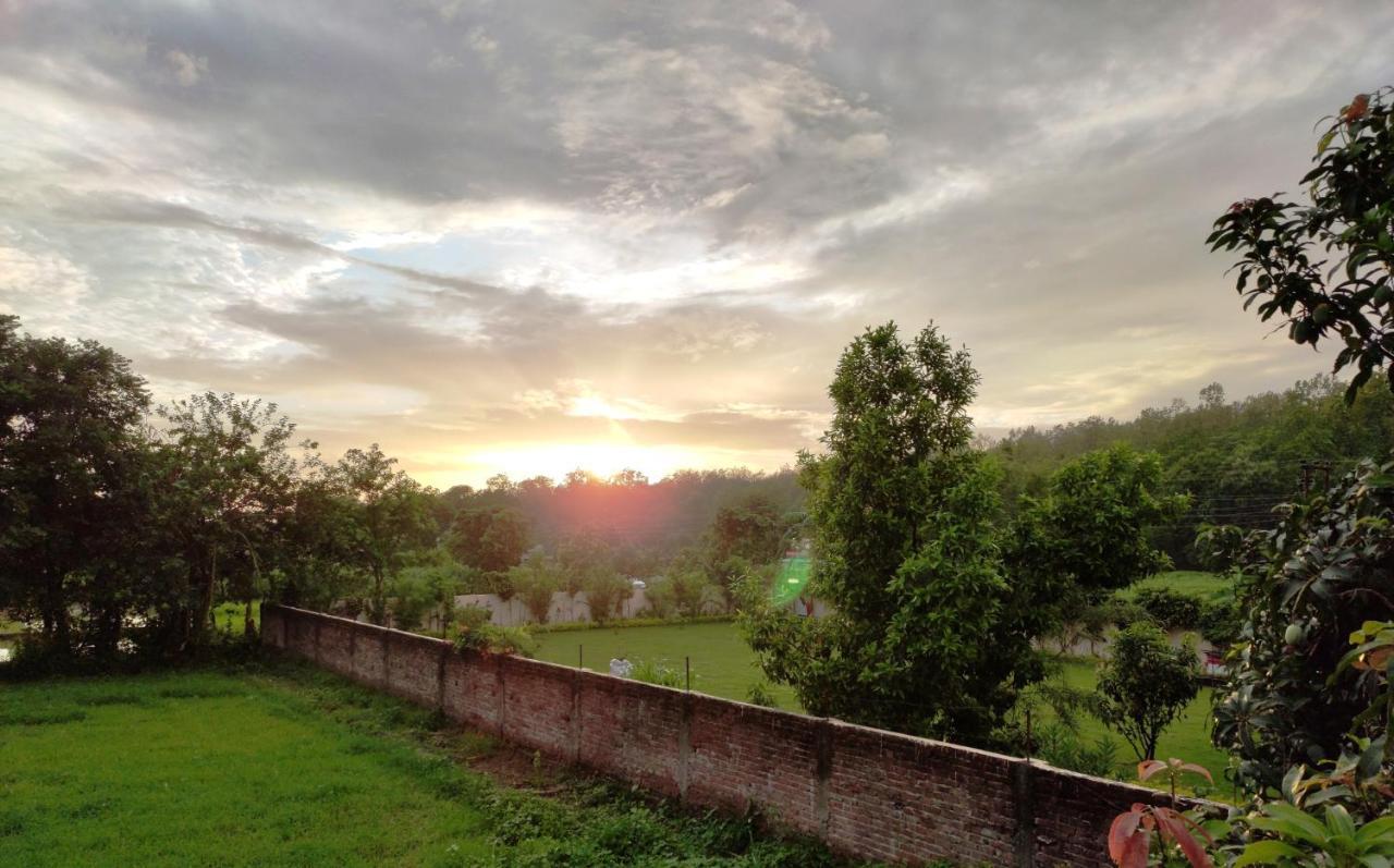 Sun N Soil Backpacker Hostel Lachhiwala Exterior photo